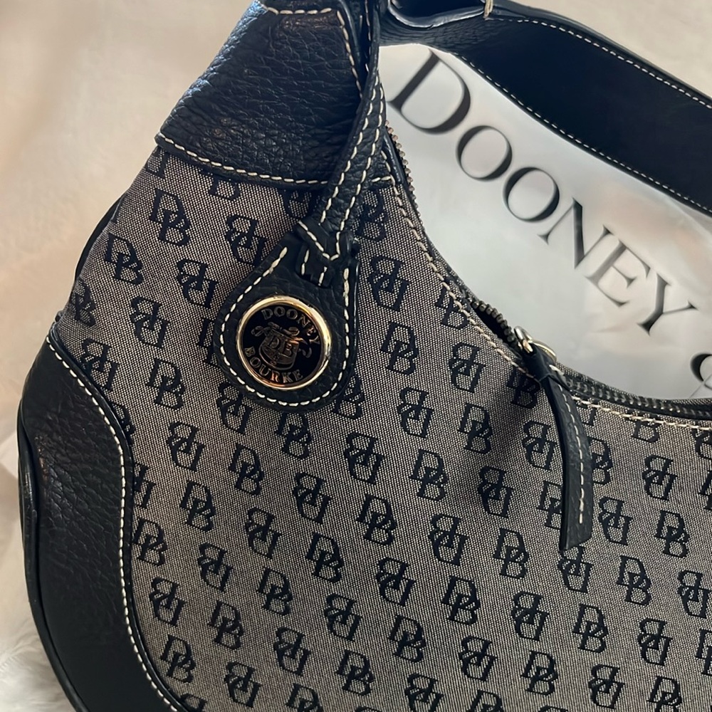 🔥Dooney & Bourke - Picture 4 of 16